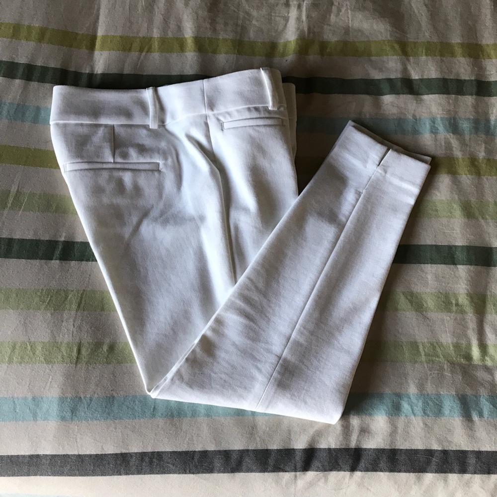 White skinny ankle pants